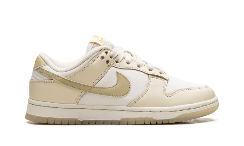 Nike Dunk Dunk Low WMNS 'Team Gold'